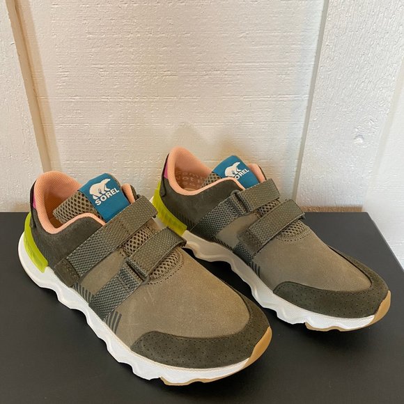 sorel kinetic lite strap sneakers